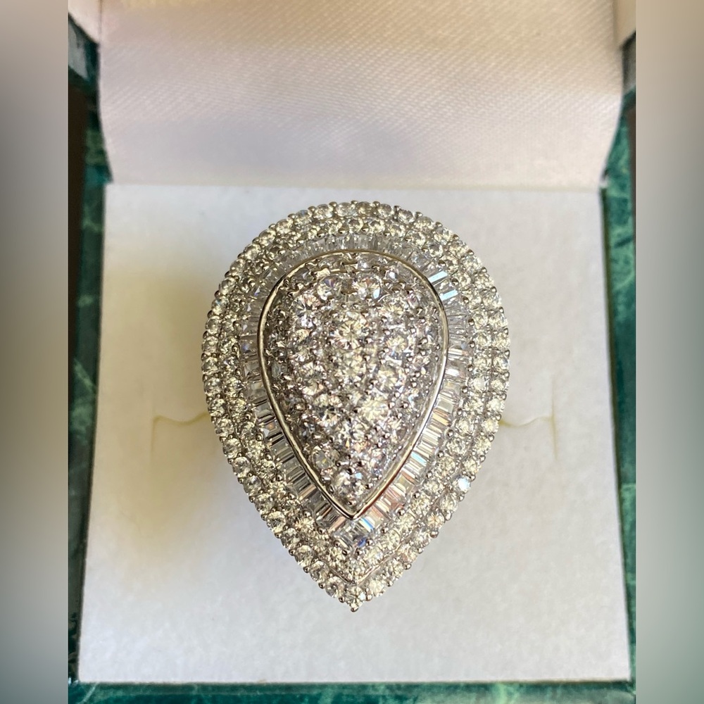 ROSS SIMONS 925 Sterling Silver 4.00 ct. t.w. Round & Baguette CZ Ring Size 9 - Picture 12 of 17